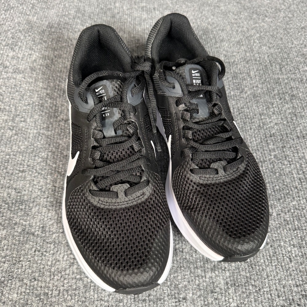 Nike Womens Size 8 Run Swift 2 Shoes Sneakers Black White Lace Up CU3528-004 - Picture 5 of 8